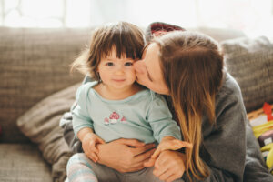 Un padre ausente no impedirá que tus hijos tengan una familia completa: ¡eres una madre maravillosa!