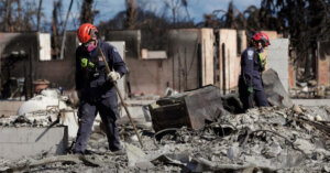 La triste historia del pequeño que murió abrazando a su perro tras un incendio en Hawái