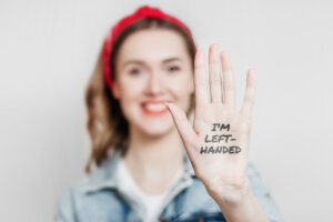 ¿Por qué se cree que los zurdos son los más inteligentes?